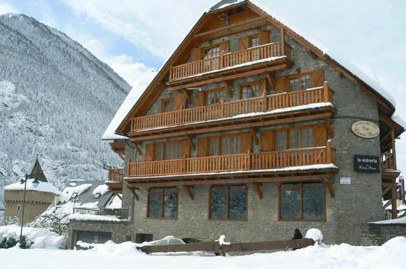Apartamentos Deth Camin Reiau Arties Exterior photo